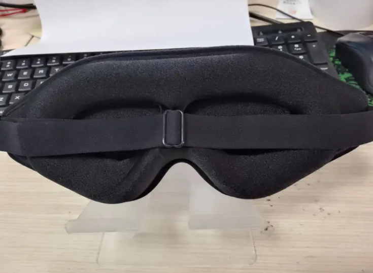 Sov mask anpassad för fransar